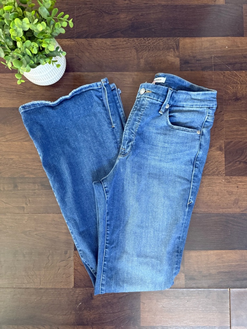 Good American Good Flare Jeans